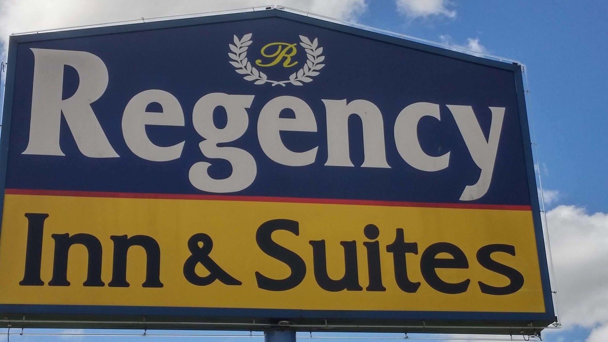 Country Regency Inn & Suites Manvel Εξωτερικό φωτογραφία