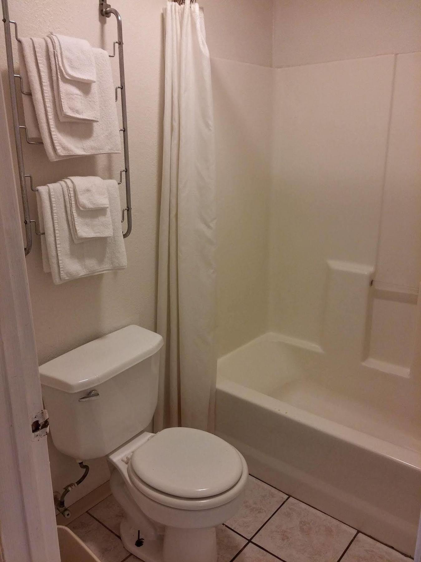 Country Regency Inn & Suites Manvel Εξωτερικό φωτογραφία